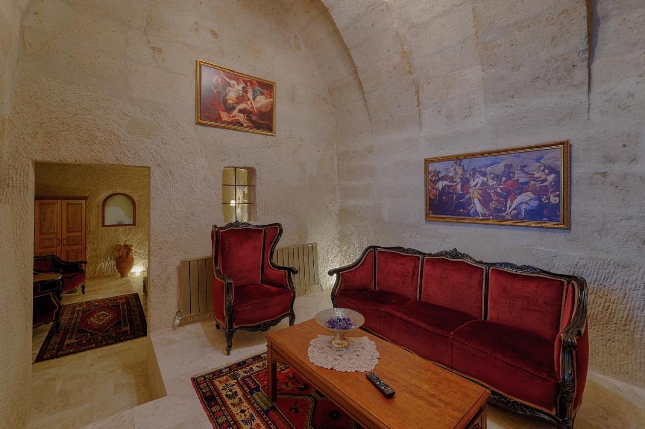 House 1938 Special Cave