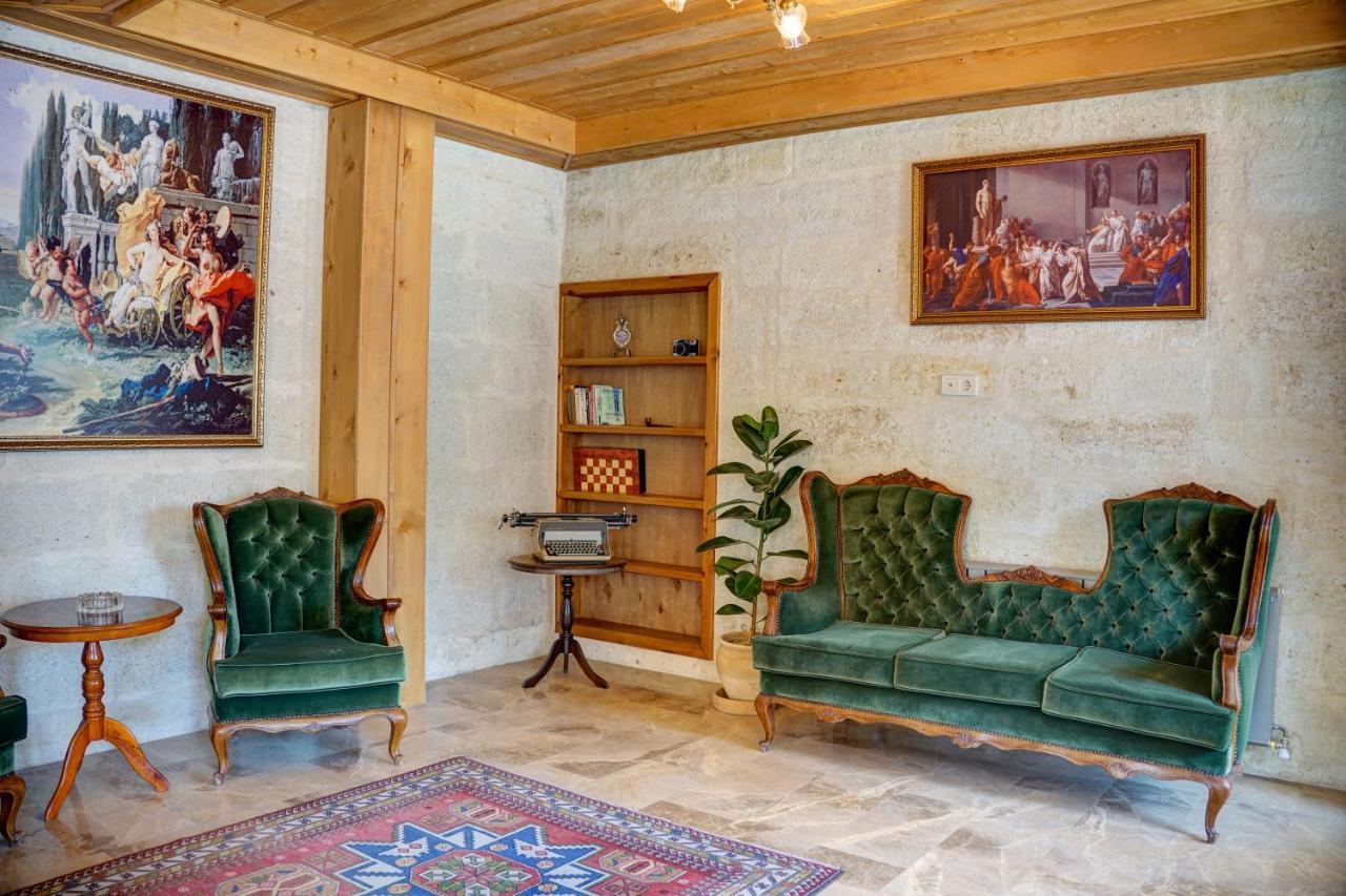 Hotel House 1938 Special Cave