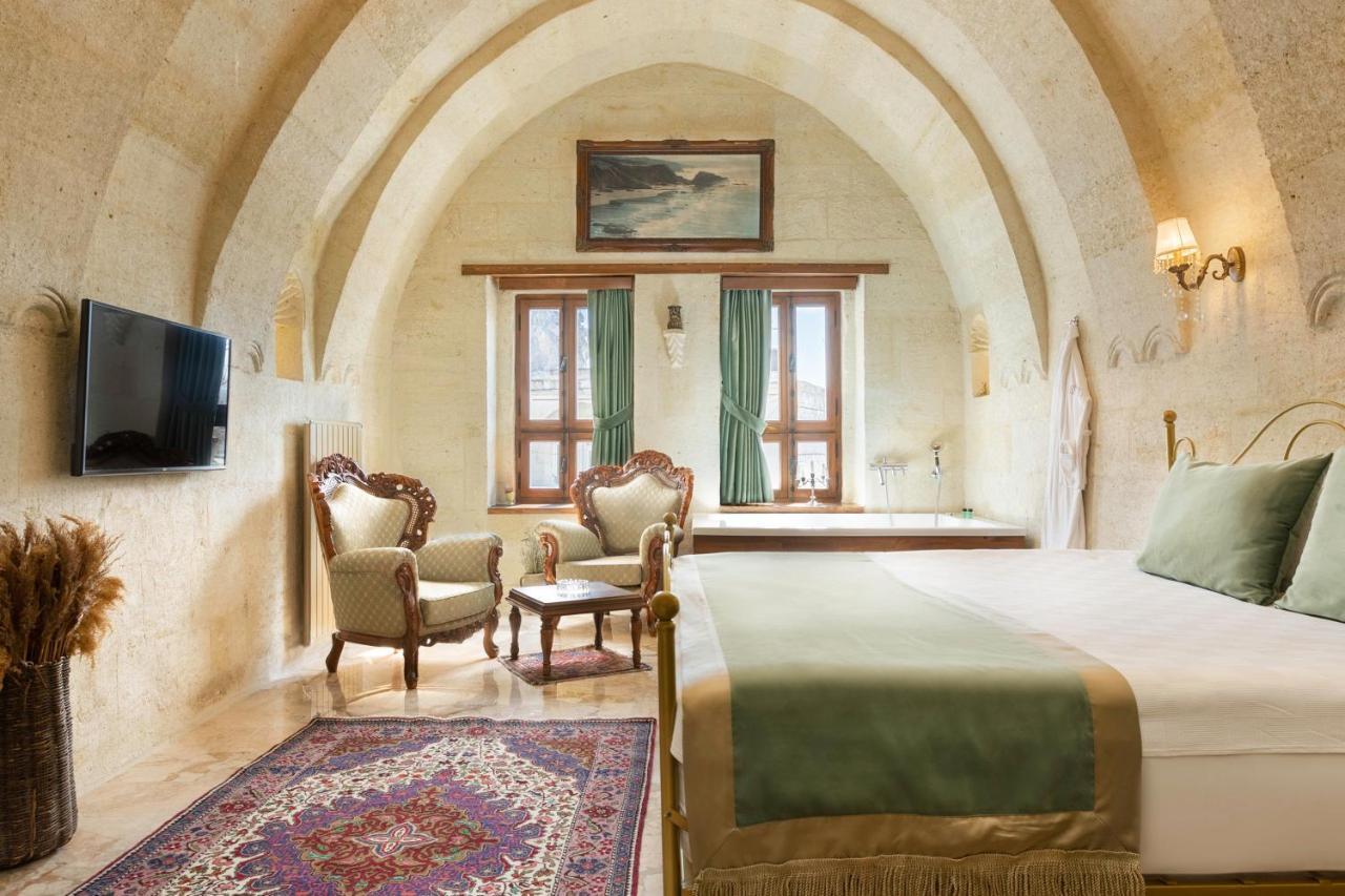 Hotel House 1938 Special Cave