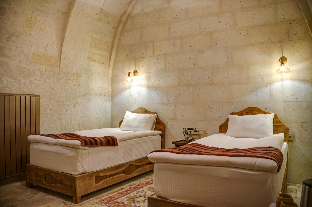 House 1938 Special Cave